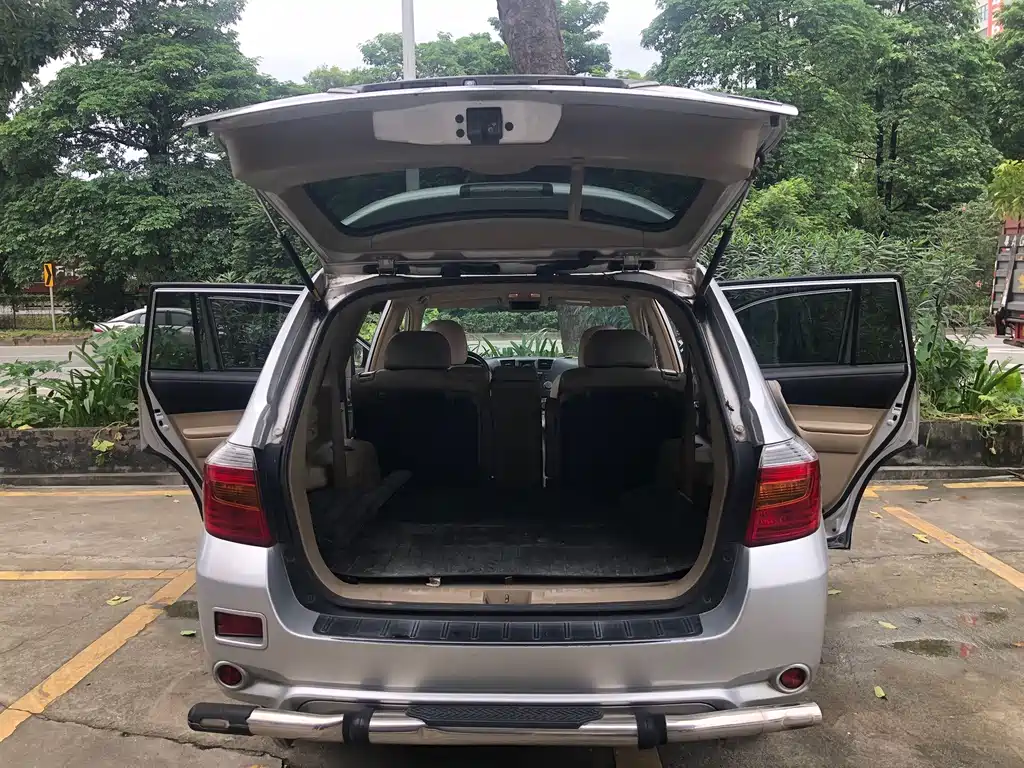 Toyota Highlander — миниатюра 12