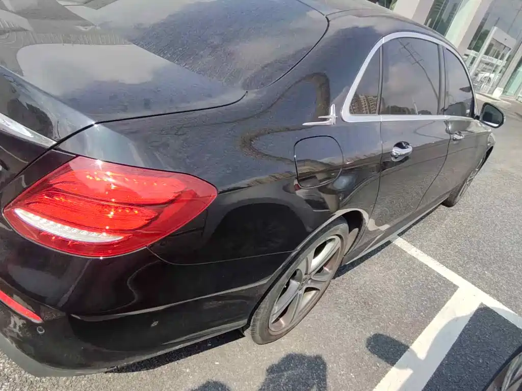 Mercedes-Benz E-Class — миниатюра 16