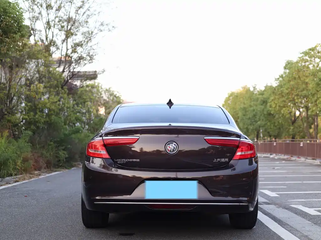 Buick LaCrosse — миниатюра 6