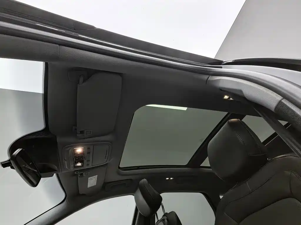 Lincoln Corsair — миниатюра 14
