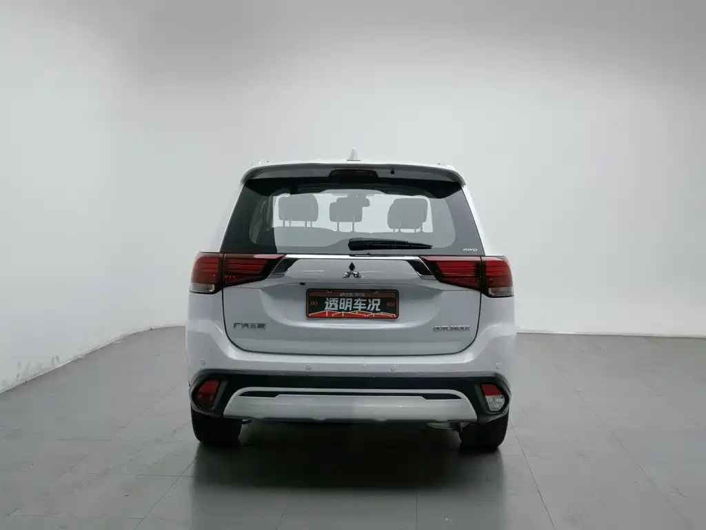 Mitsubishi Outlander — миниатюра 4