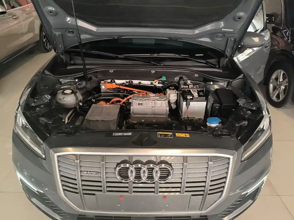 Audi Q2L e-tron — миниатюра 20