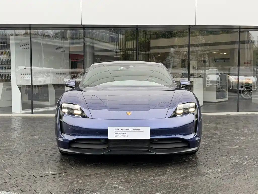Porsche Taycan — миниатюра 11