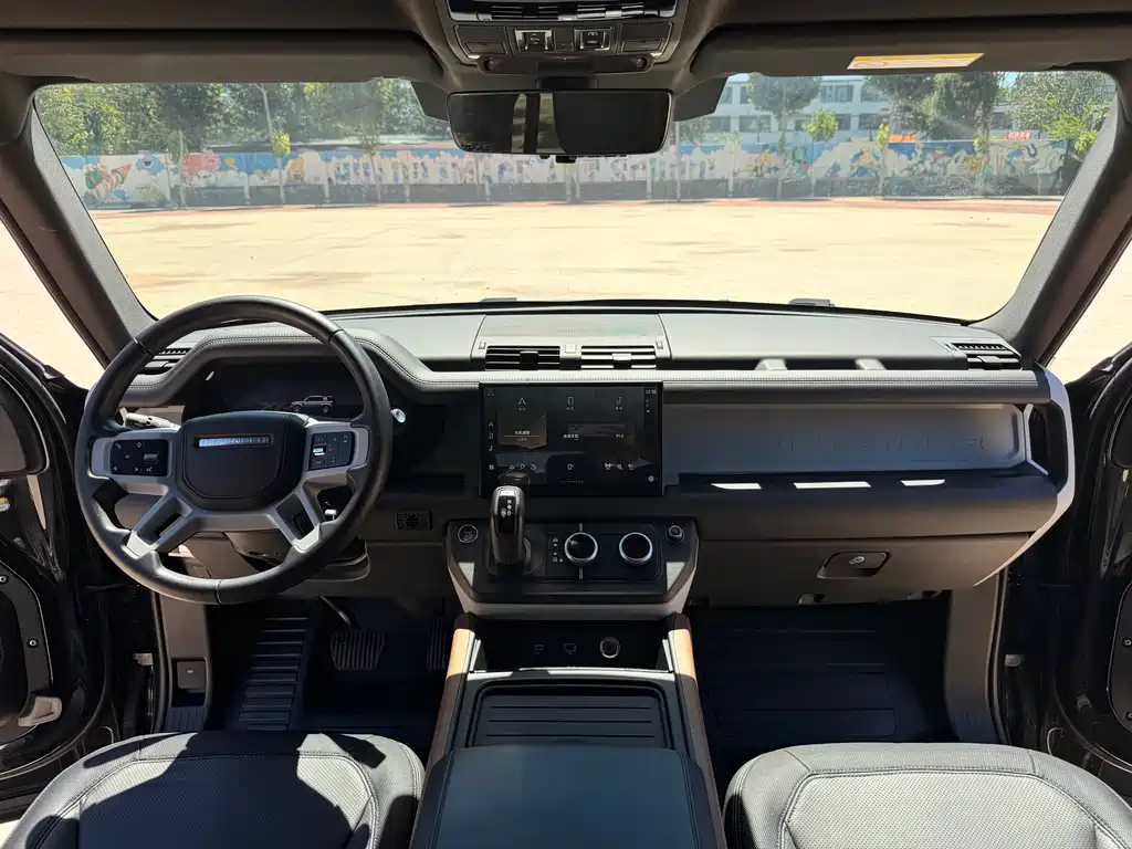 Land Rover Defender — миниатюра 13