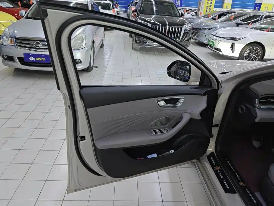 Roewe M7 DMH — миниатюра 7