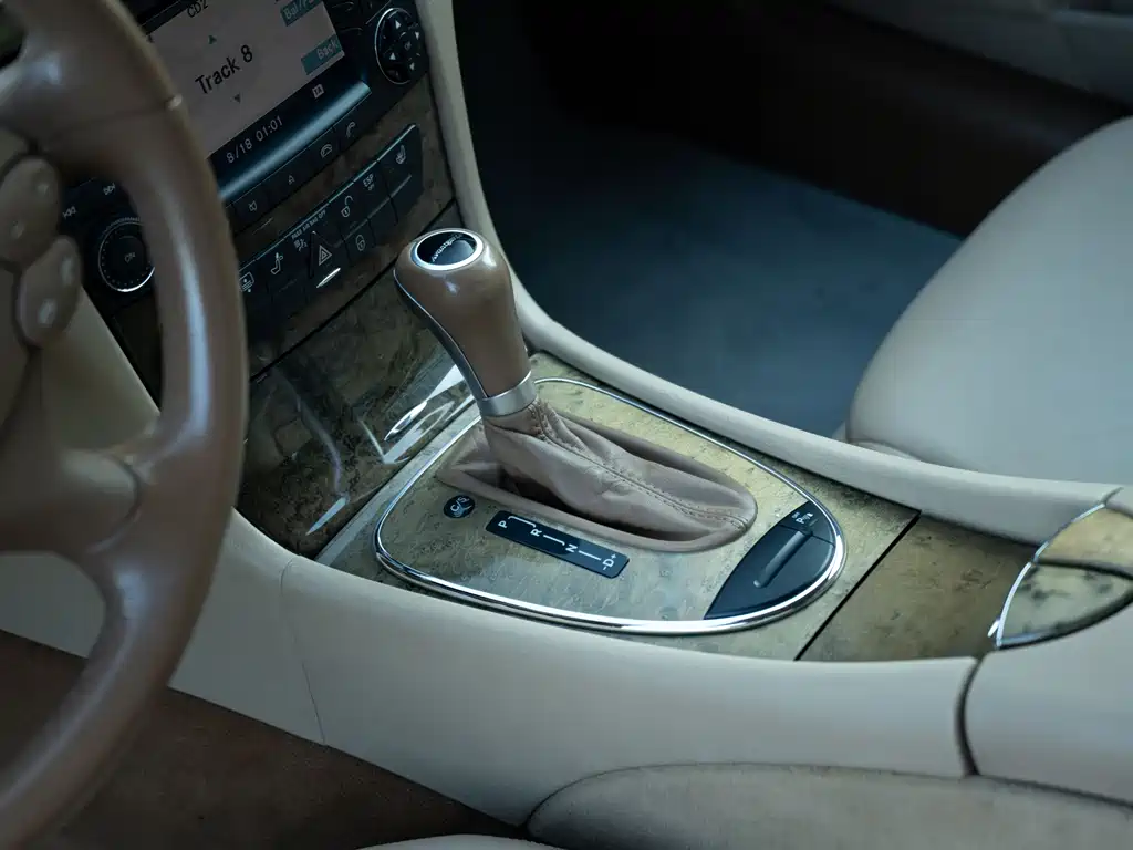 Mercedes-Benz E-Class — миниатюра 22