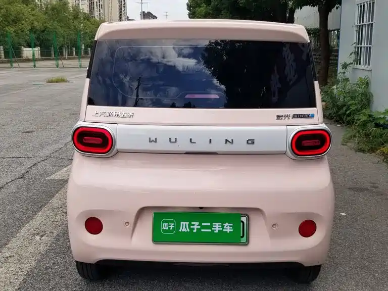 Wuling MINIEV — миниатюра 6