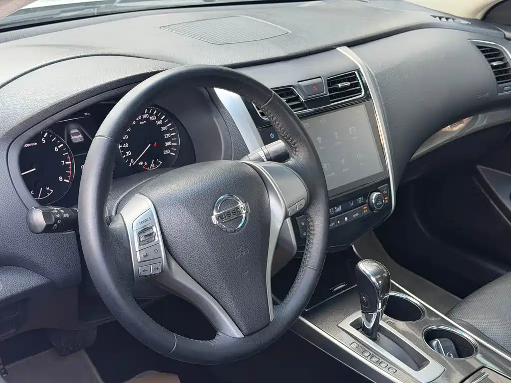 Nissan Teana — миниатюра 7
