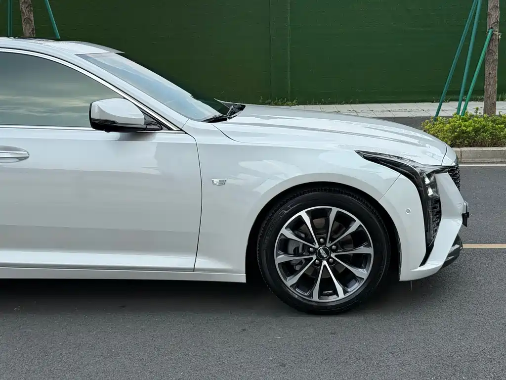 Cadillac CT5 — миниатюра 13