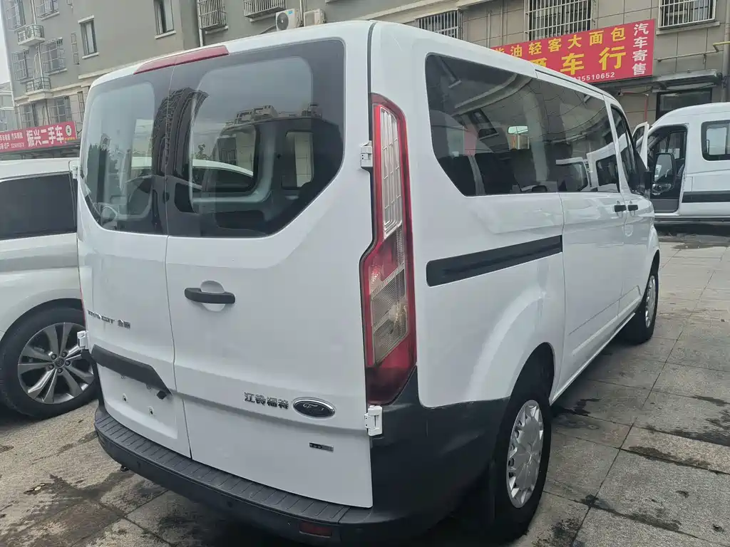 Ford Transit — миниатюра 9