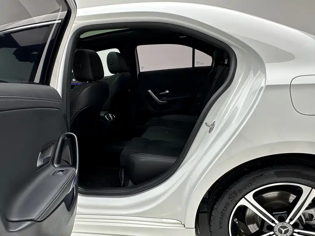 Mercedes-Benz A-Class A 2022 A 200 L Sport Fashion