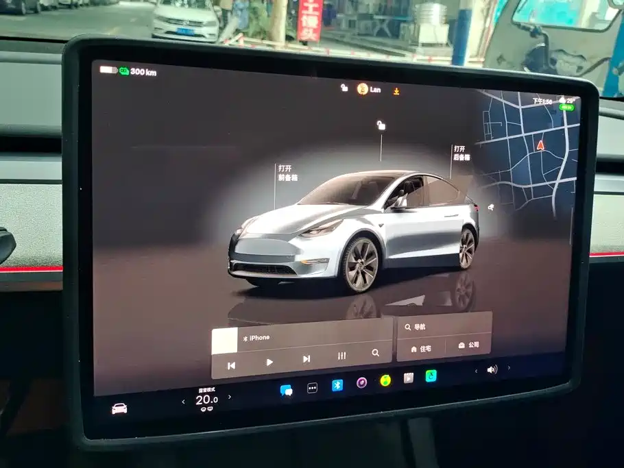 Tesla Model Y — миниатюра 14