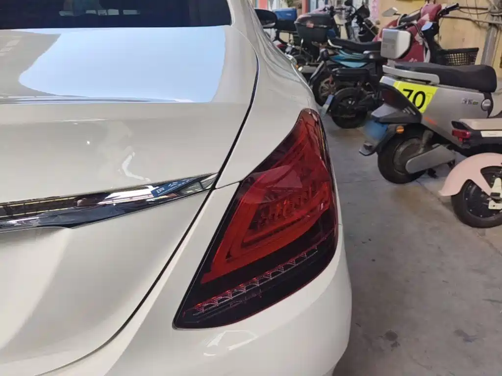 Mercedes-Benz C-Class — миниатюра 8