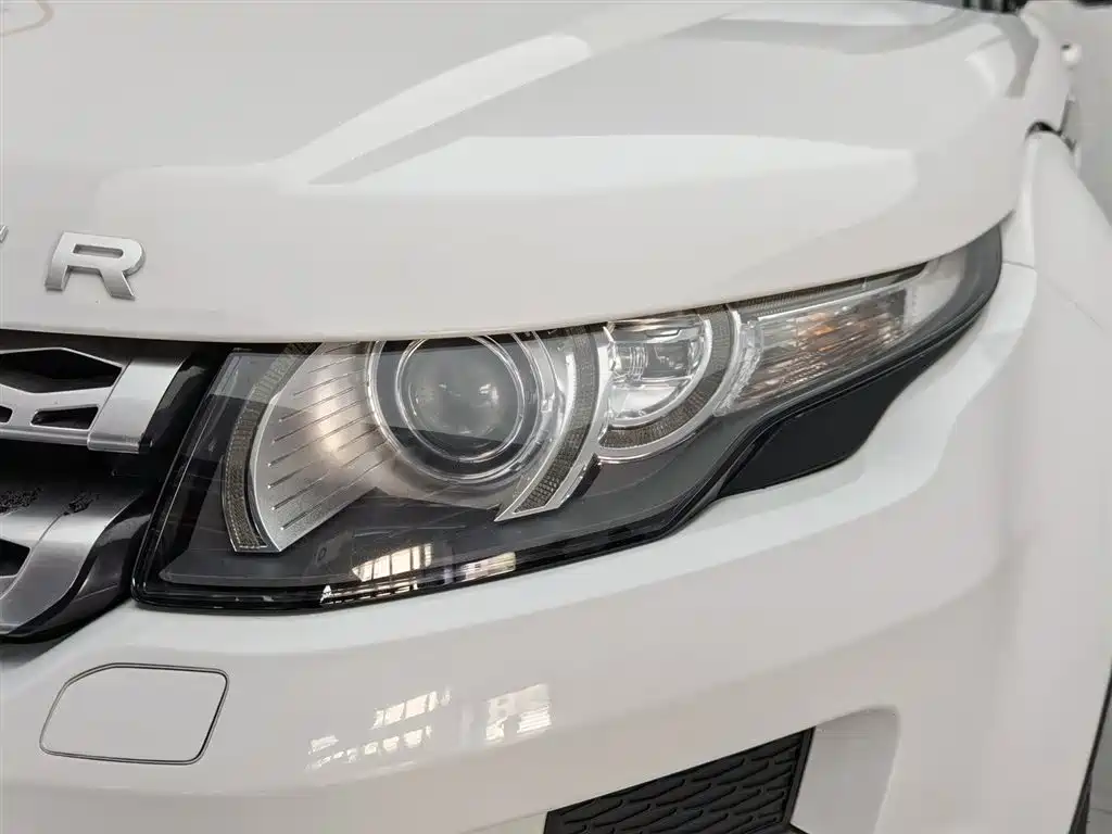 Land Rover Range Rover Evoque 2013 2.0T 5