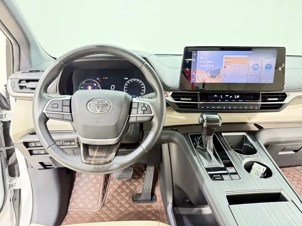 Toyota Sienna — миниатюра 6