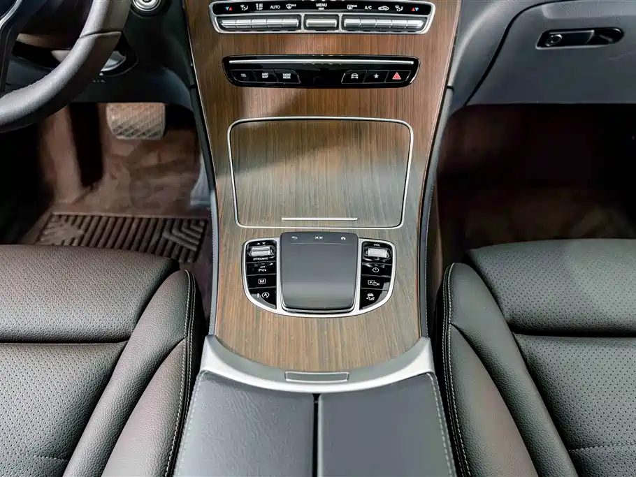 Mercedes-Benz GLC — миниатюра 12