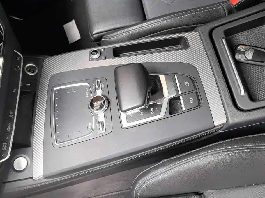 Audi Q5L — миниатюра 16
