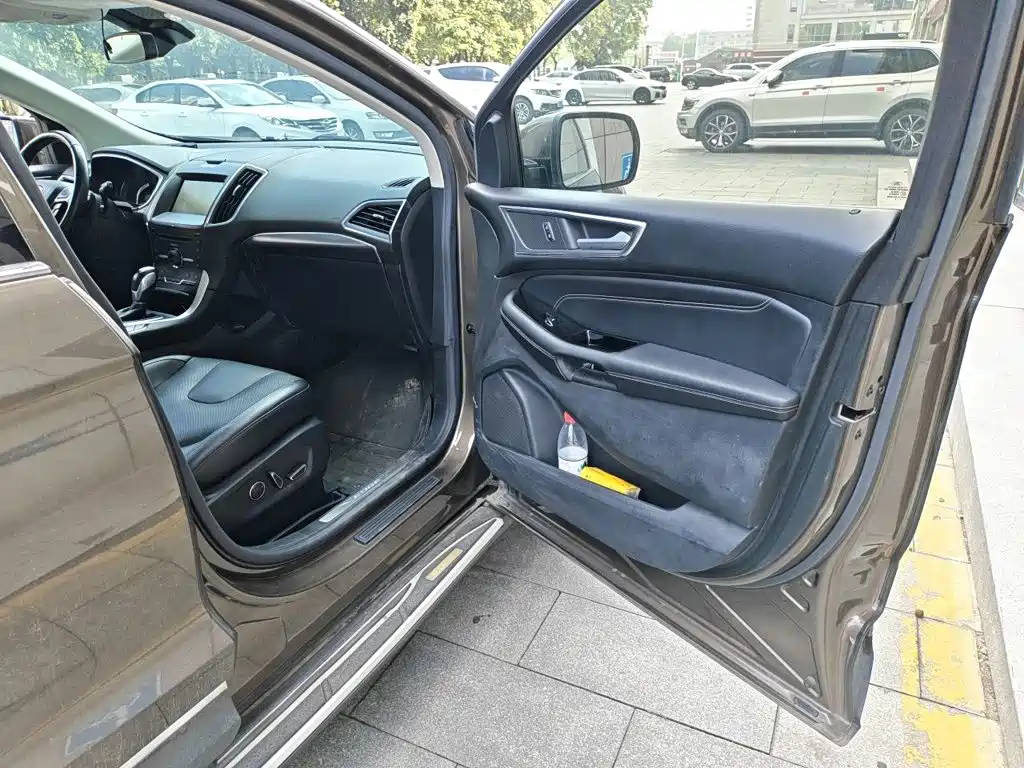 Ford Edge — миниатюра 19