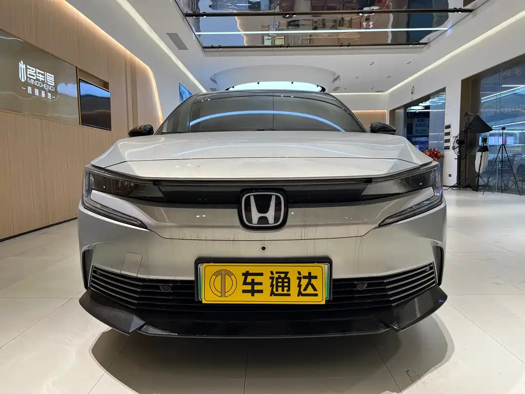 Honda e:NP2 2024