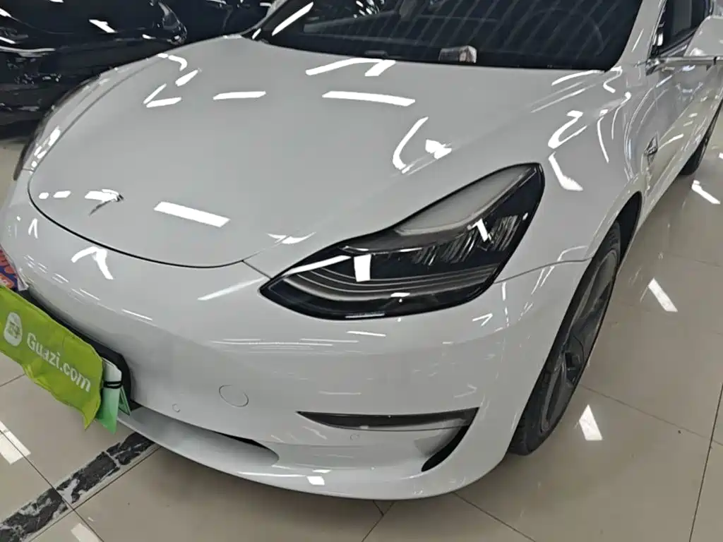 Tesla Model 3 — миниатюра 24