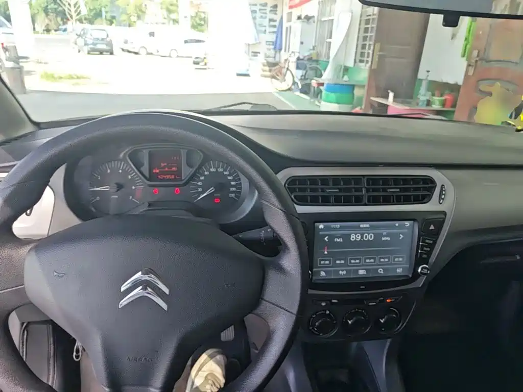 Citroen Elysee — миниатюра 10