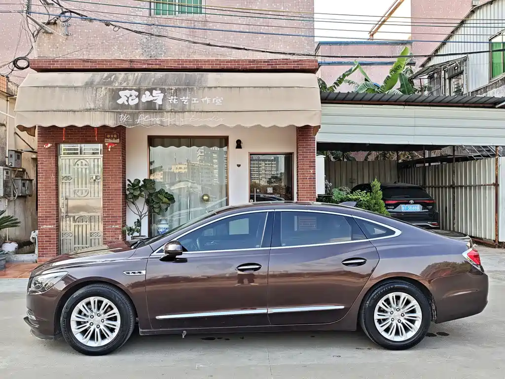 BUICK LACROSSE