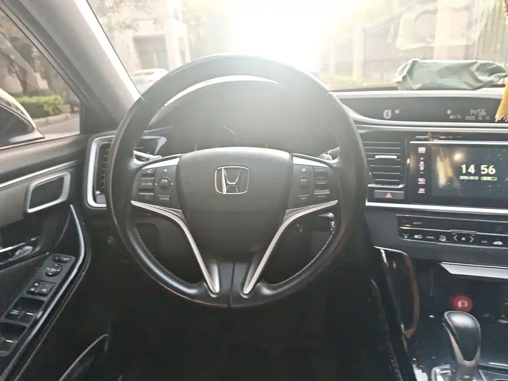 Honda Spirior — миниатюра 6
