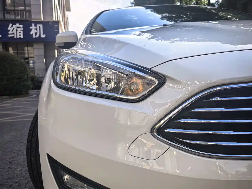 Ford Focus — миниатюра 4