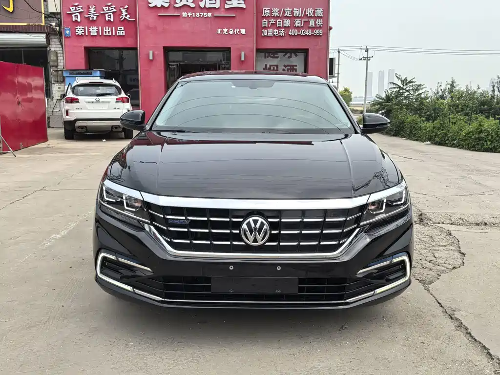 Volkswagen Passat PHEV — миниатюра 2