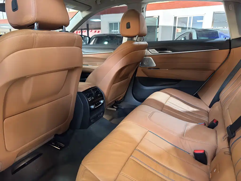BMW 6 Series GT — миниатюра 4