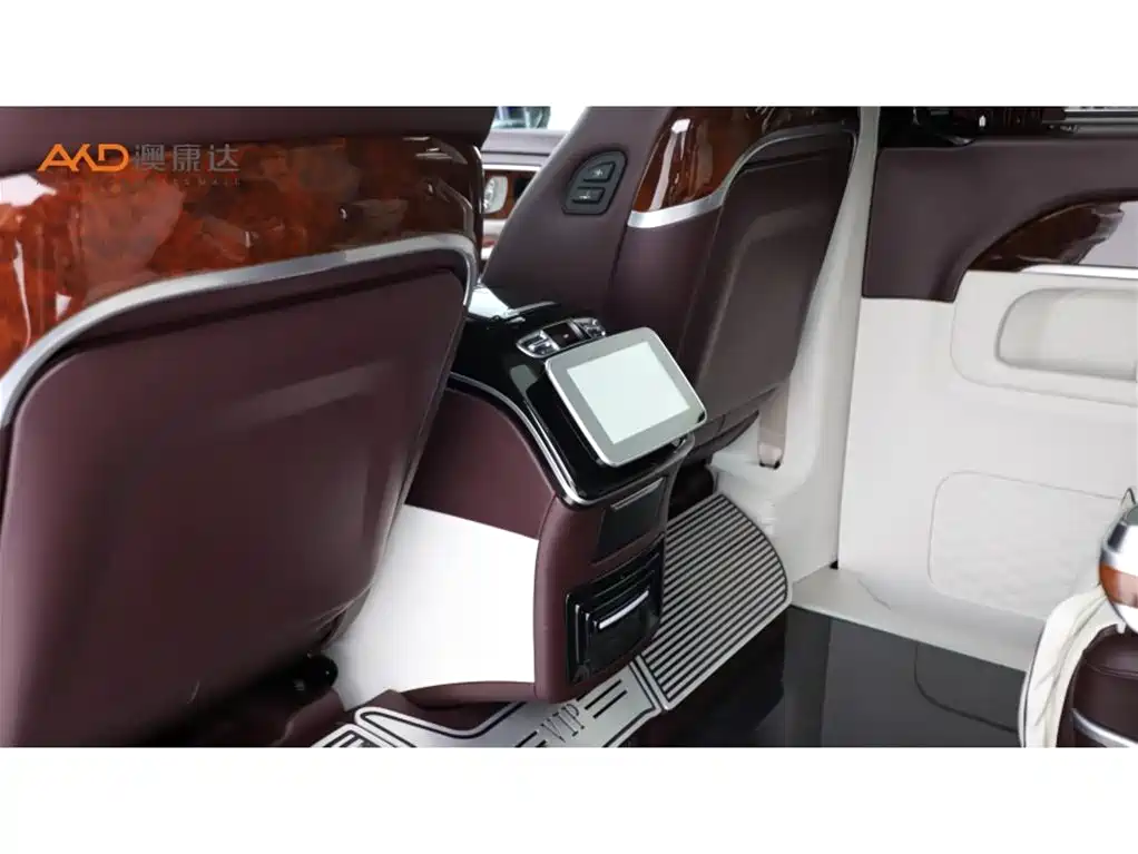 Mercedes-Benz V-Class — миниатюра 10
