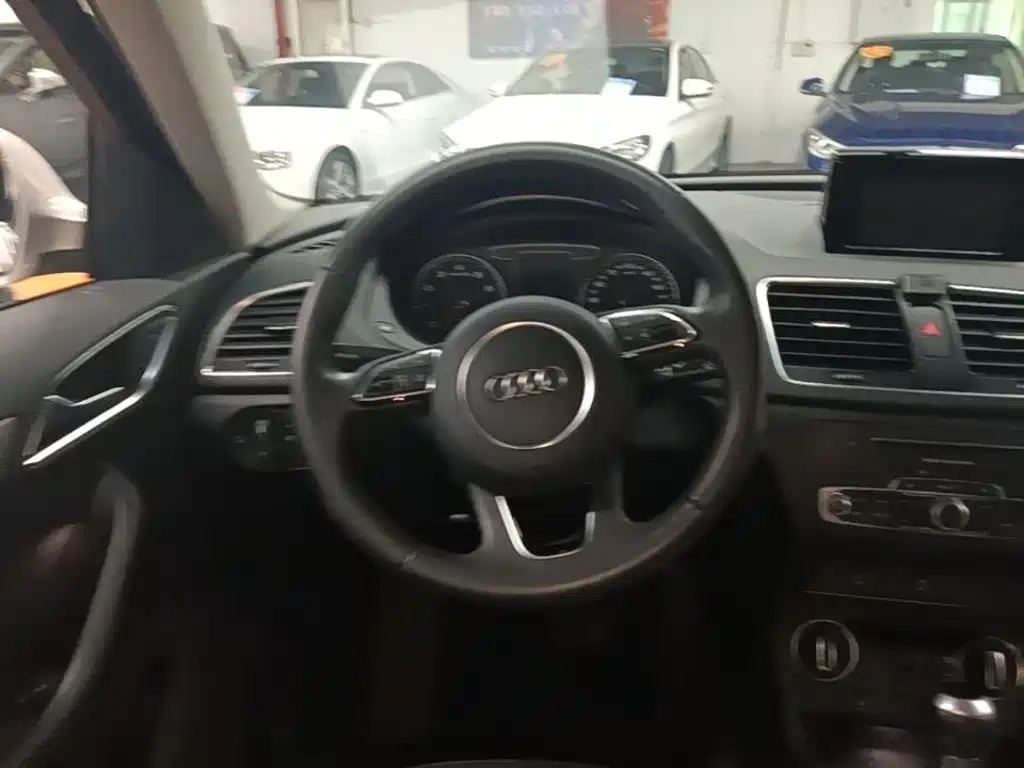 Audi Q3 — миниатюра 11