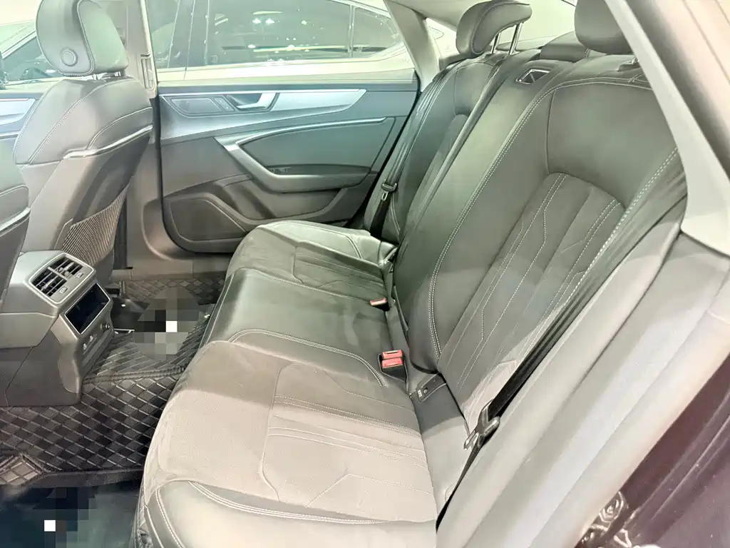 Audi A7L 2024 45TFSI S-line