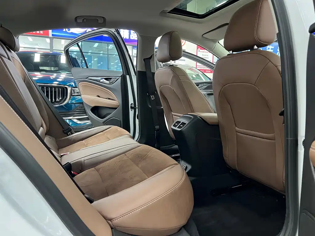 Buick Regal — миниатюра 8