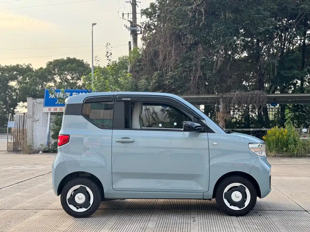 Wuling MINIEV — миниатюра 8
