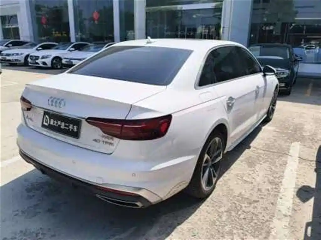 Audi A4L — миниатюра 4