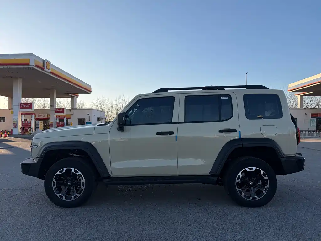 TANK TANK 300 NEW ENERGY