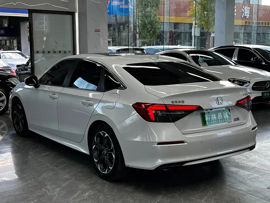 Honda Civic — миниатюра 6