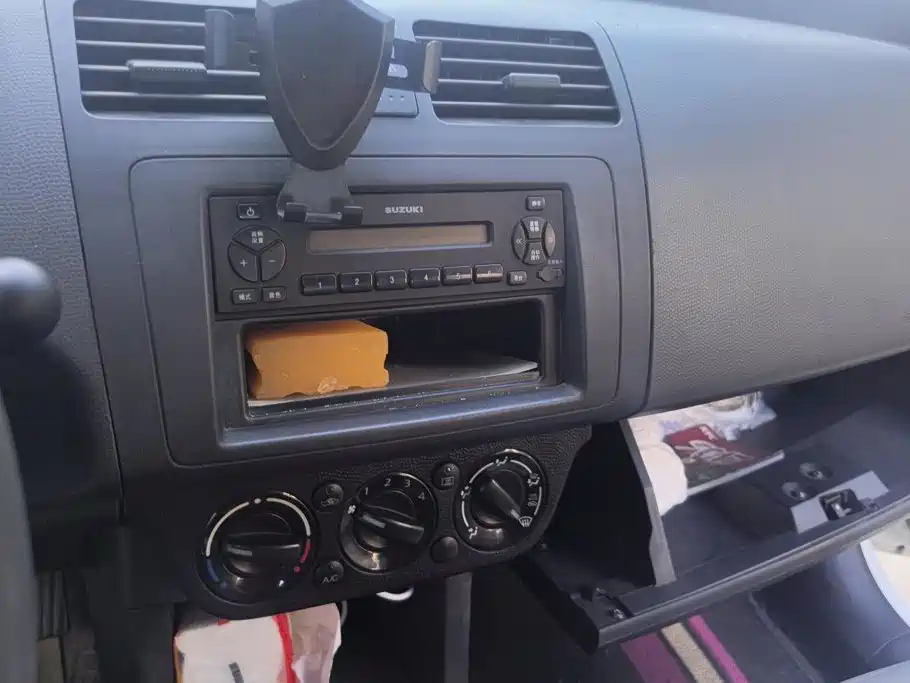 Suzuki Swift — миниатюра 13