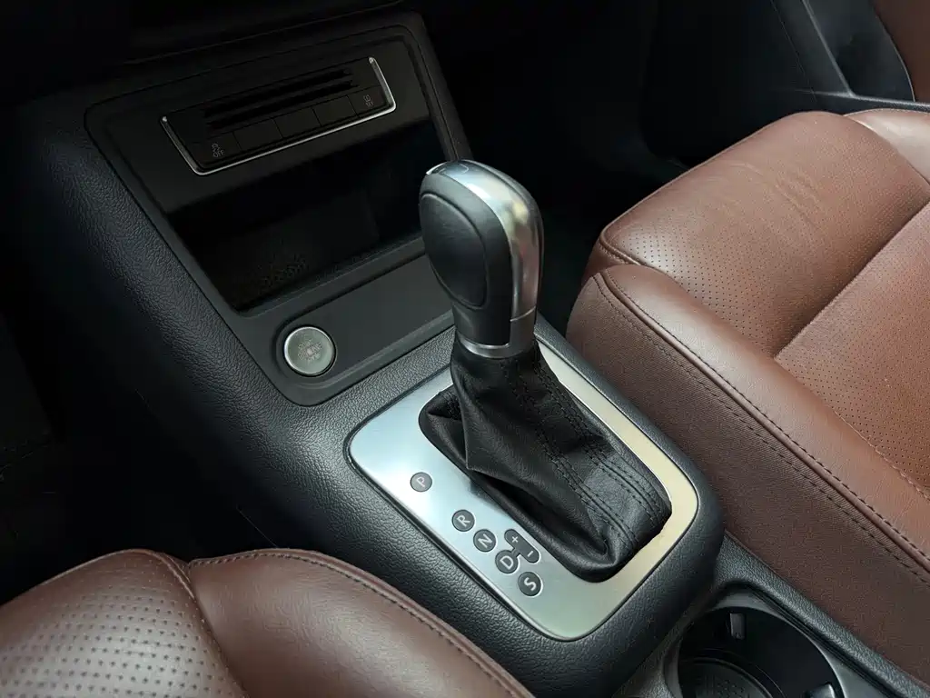 Volkswagen Tiguan — миниатюра 13