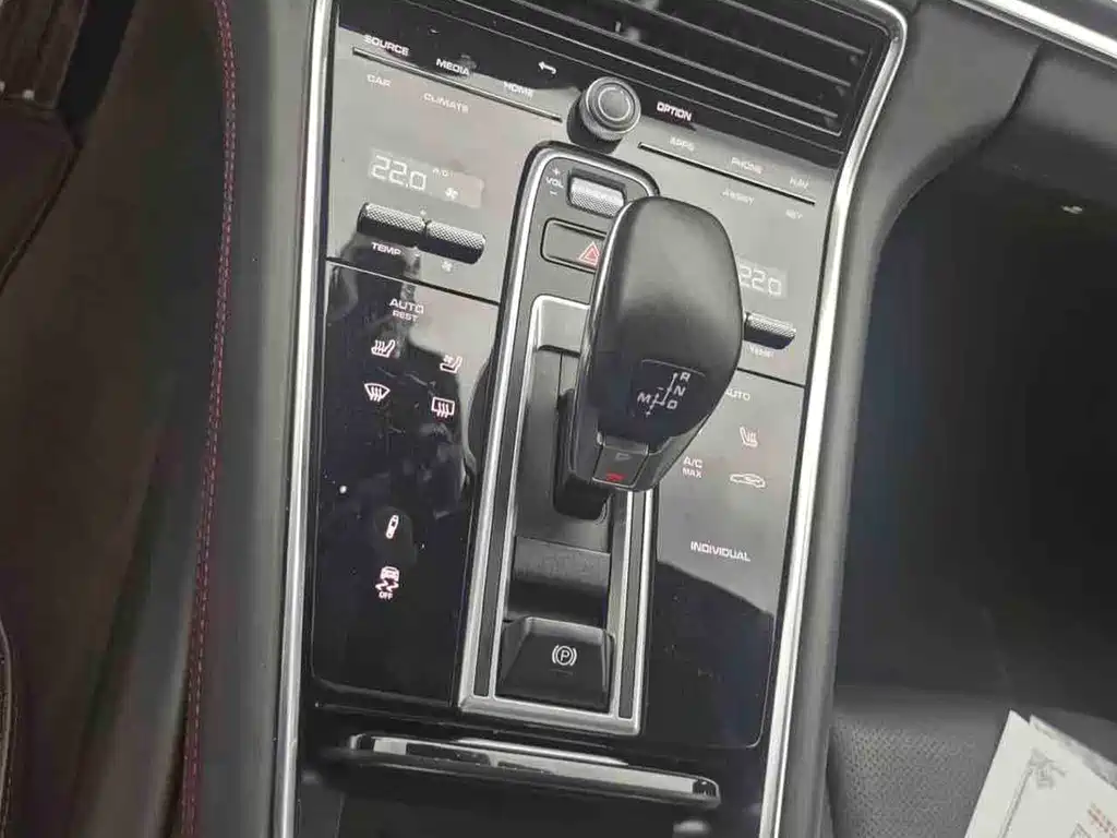 Porsche Panamera Hybrid — миниатюра 5