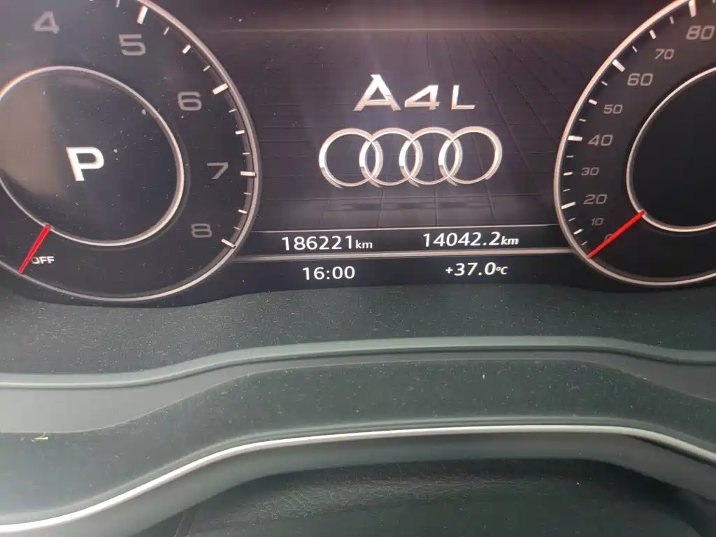 Audi A4L — миниатюра 5