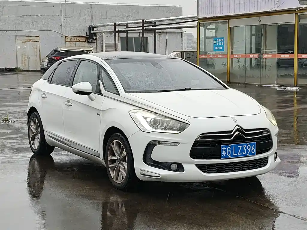 DS DS 5 — миниатюра 3