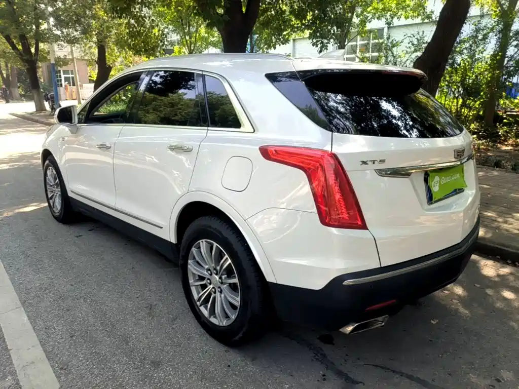 Cadillac XT5 — миниатюра 5