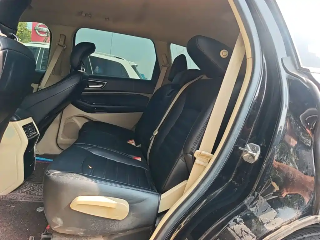 Ford Edge — миниатюра 17
