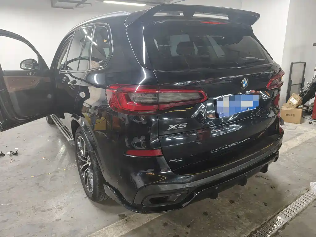 BMW X5 (Import) — миниатюра 13