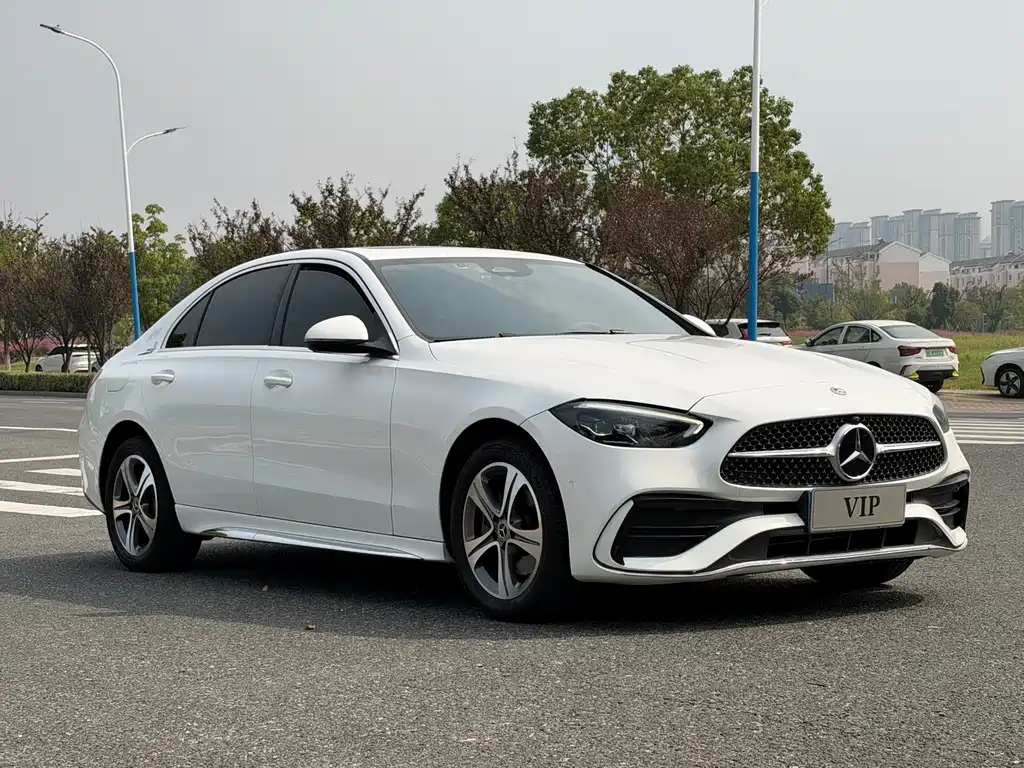 Mercedes-Benz C-Class — миниатюра 3