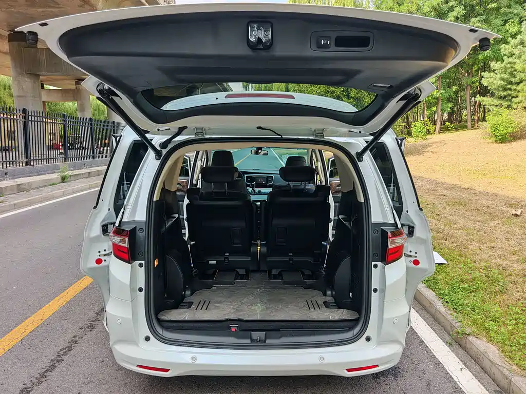 Honda Odyssey — миниатюра 12