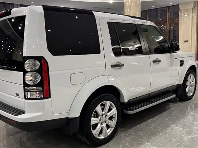 Land Rover Discovery — миниатюра 4