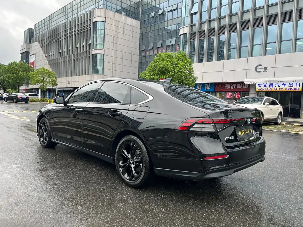 Honda Accord — миниатюра 6